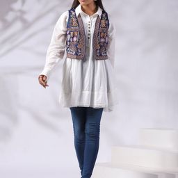 Nyaro Women Floral Crop Open Front Jacket with Embroidered-31