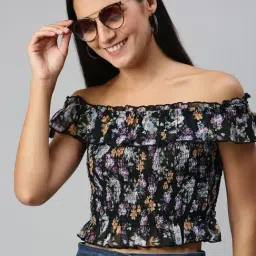 KASSUALLY Black Floral Print Crop Top-image-19