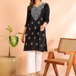 TOP N THREAD Ethnic Motifs Embroidered V-Neck Chikankari Chikankari Kurti-24