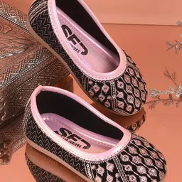 SHOES FOR JUNIORS Chevron Embroidered & Sequins Embellished Ballerinas - Pink-picture-33