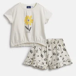 Chicco Girls Printed T-shirt with Shorts-image-32