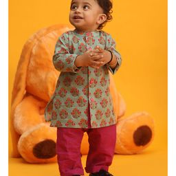 Vastramay Full Sleeves Seamless Jaipuri Flower Motif Printed Kurta With Pyjama - Green & Pink-image-28