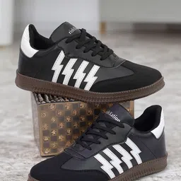 rishXation Thunderstride Men Colourblocked Sneakers-image-10