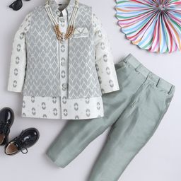 Ahhaaaa Silk Blend Full Sleeves Abstract Printed Kurta & Pant With Jacket & Necklace Set - Green-image-29
