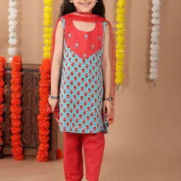 Here&Now X Kinder Kids Girls Floral Printed Regular Pure Cotton Kurta with Trousers & With Dupatta-picture-11
