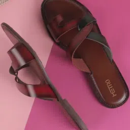 Metro Women's Maroon Toe Ring Sandals-picture-3
