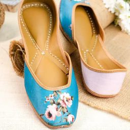 NR by Nidhi Rathi Women's Blue Ethnic Juttis-image-82