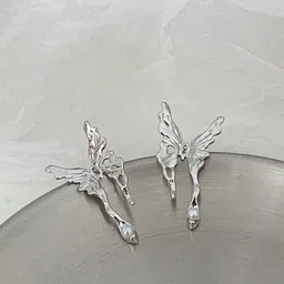 VAGHBHATT Silver-Plated Animal Shaped Studs-5