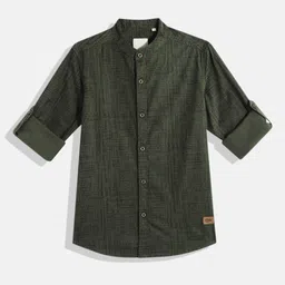 UTH by Roadster Boys Green & Black Abstract Printed Pure Cotton Casual Shirt-image-40