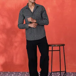 Sangria Men Comfort Fit Spread Collar Geometric Printed Cotton Casual Shirt-image-46