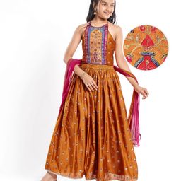 Pine Kids Woven Sleeveless CholiLehengaSet & Dupatta with Floral Embroidery - Orange-image-72