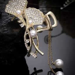 Panash Embellished Claw Clip-picture-49
