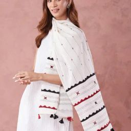 Fabindia White Cotton Regular Fit Embroidered Stole-image-98