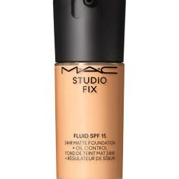 M.A.C Studio Fix Fluid SPF 15 Foundation NC 20 - 30 ml-37