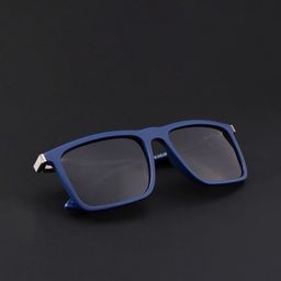 Voyage Unisex Square Sunglasses with Polarised and UV Protected Lens image 3