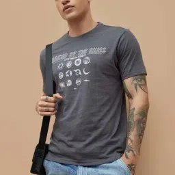 Forca By Lifestyle Charcoal Cotton Regular Fit Printed T-Shirt-image-16
