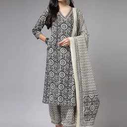1 Stop Fashion Floral Printed V-Neck Straight Kurta With Salwar & Dupatta-36
