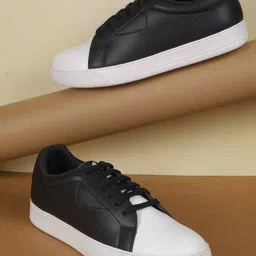 Metro Men Round Toe Comfort Insole Sneakers-image-14