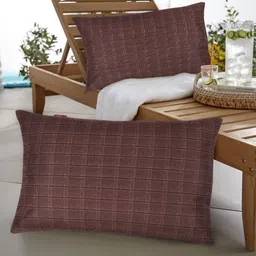 Tesmare Brown Set of 2 Velvet Rectangle Cushion Covers-33