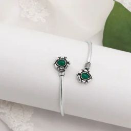 Teejh Aparna Green Leaf Silver Oxidized Bracelet for Women-9
