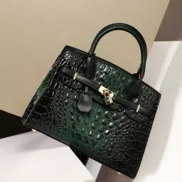 HauteSauce Forest Green Textured Medium Leather Handheld Handbag-image-61