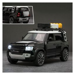 Magicwand Die-Cast Zinc Alloy 1:24 Scale Defender Camping with 6 Openable Doors,Lights & Music-13