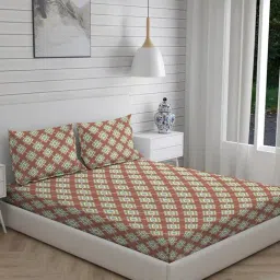 Layers Aura Geometric Red 110 TC Cotton King Bed Sheet with 2 Pillow Covers-40