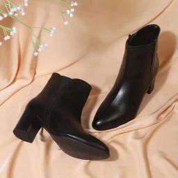 Truffle Collection Women's Black Casual Boots-picture-0