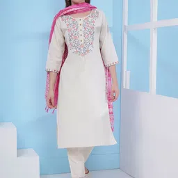 LABEL KASHI Women Floral Printed Cotton Kurta with Trousers & Dupatta-49