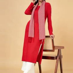 YU by Pantaloons Red Straight Kurta With Scarf-image-1