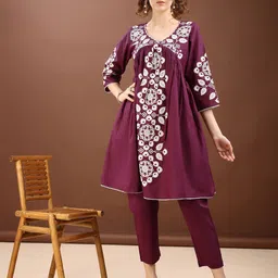Tikhi Imli Embroidered Alia Cut Top With Trousers Co-Ords-12