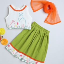 Many frocks & Sleeveless Bunnies & Floral Hand Embroidered Lehenga Choli With Dupatta Set - Off White & Green-image-102