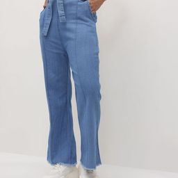 The Roadster Life Co. Women Mid-Rise Cropped Relaxed Fit Jeans with Frayed Edges-image-17