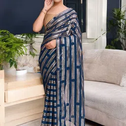 DIVASTRI Embellished Sequinned Saree With Blouse Piece-12