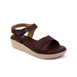 TRASE Textured Flatform with Buckles image 2