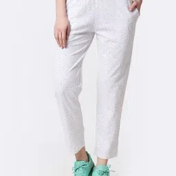 Bewakoof White Printed Pyjamas-picture-6