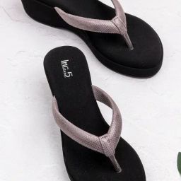 Inc.5 Women's Grey Thong Wedges-image-73