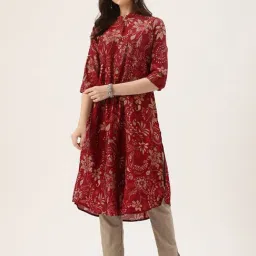 Amukti Maroon Viscose Printed Three-Quarter Sleeves Kurta-image-34