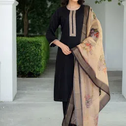SANISA Women Floral Embroidered Kurta with Trouser & Dupatta-image-92