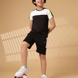 Invincible Boys Colourblocked Outdoor with Technology Shorts-5