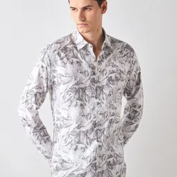 Red Flame Men Spread Collar Floral Printed Casual Shirt-image-65