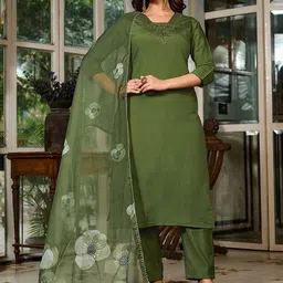 Brand Hill Women Yoke Design V-Neck Sequinned Chanderi Silk Kurta with Trousers & Dupatta-picture-39