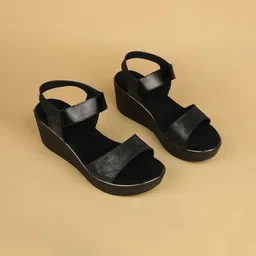 Ozuri Women Solid Wedge Sandals-19