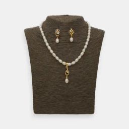 Sri Jagdamba Pearls Gold-Plated Embrace Pearl Set for Women-image-2