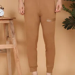 Sweet Dreams Men Minimal Print Detail Joggers-image-61