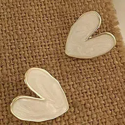 DressBerry Heart Shaped Studs Earrings-13