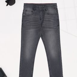 Pantaloons Junior Boys Regular Fit Mid-Rise Low Distress Heavy Fade Jeans-42