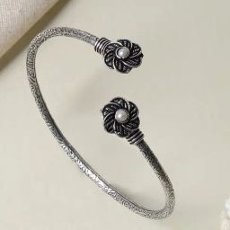 Teejh Sarita Silver Oxidised Floral Bracelet for Women-15