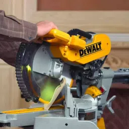 Dewalt 305mm Compound Slide Mitre Saw with Variable Speed DWS780-QS image 5