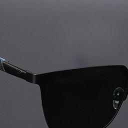 Voyage Unisex Square Sunglasses with Polarised and UV Protected Lens image 5